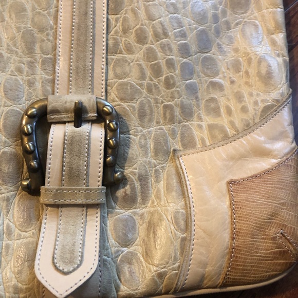 Arcadia Leather Italian Messenger Handbag - Picture 2 of 8